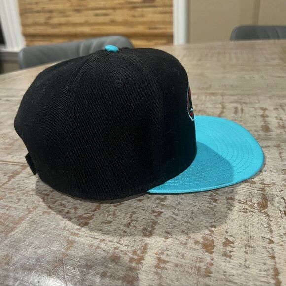 Arizona Diamondbacks Sixth Man Black and Teal Strap Back Hat - Picture 2 of 6